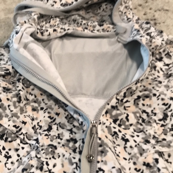 Lululemon after asana hoodie - Picture 6 of 11